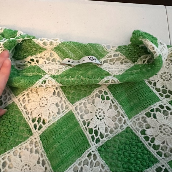 Zara Green & White Button Front Crochet Top Size small - Picture 7 of 8